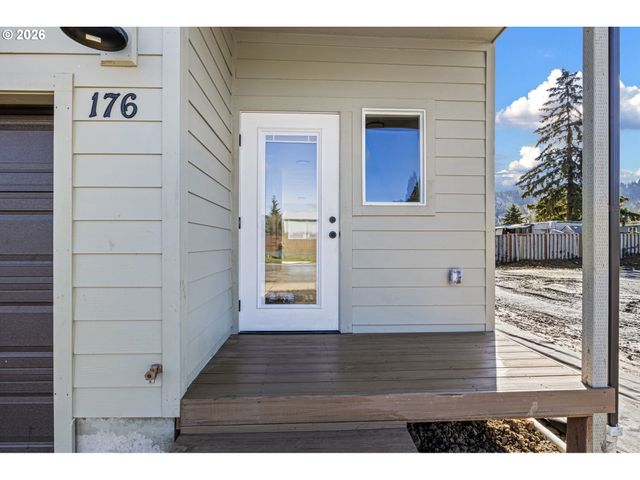 176 ALLISON Ave, Sutherlin, OR 97479