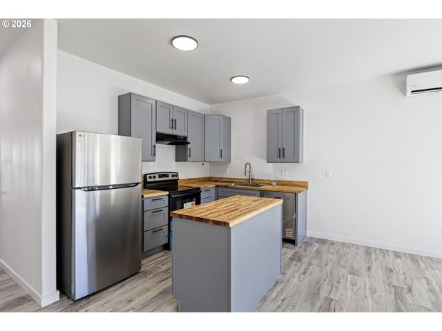 176 ALLISON Ave, Sutherlin, OR 97479