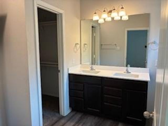 213 Yemen RD, Taylor, TX 76574