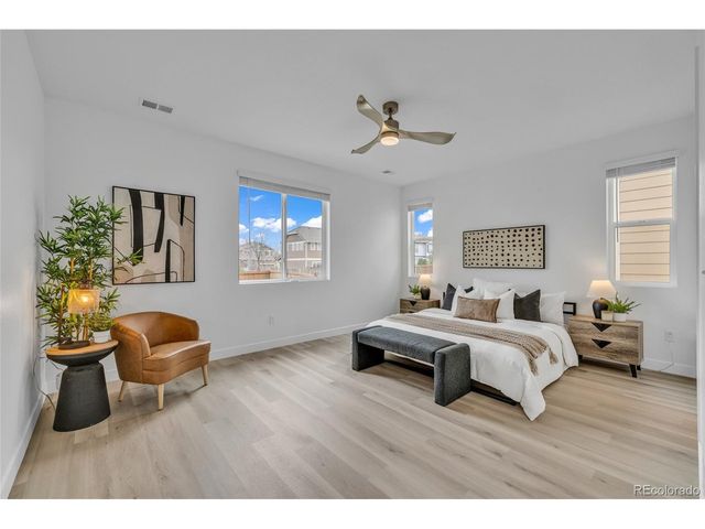 180 N Edge Cliff St, Castle Rock, CO 80104