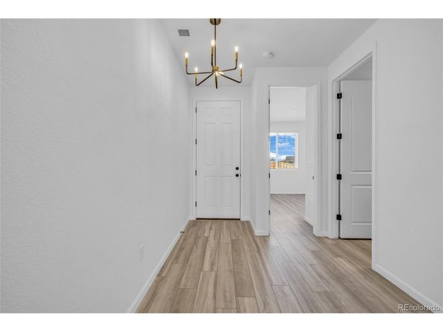 180 N Edge Cliff St, Castle Rock, CO 80104