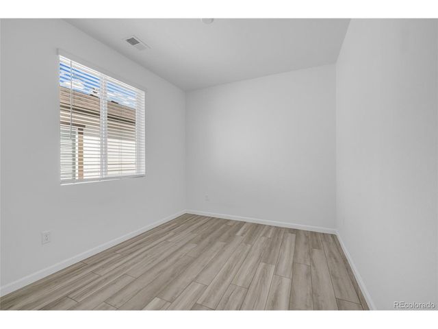 180 N Edge Cliff St, Castle Rock, CO 80104