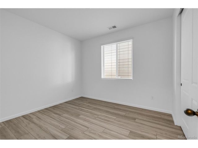 180 N Edge Cliff St, Castle Rock, CO 80104