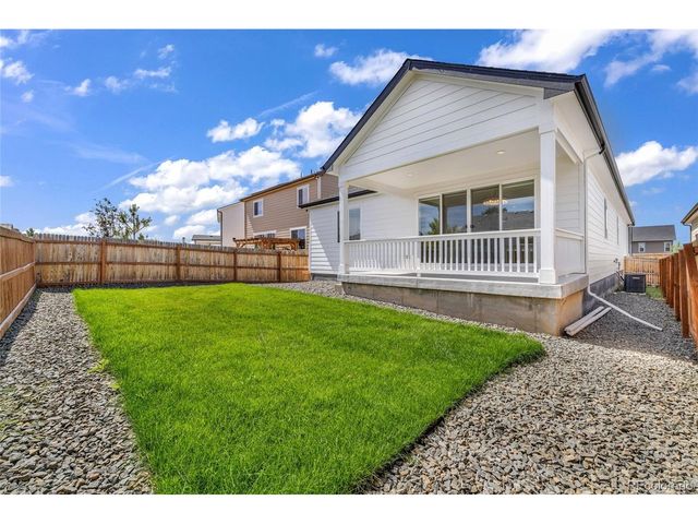 180 N Edge Cliff St, Castle Rock, CO 80104