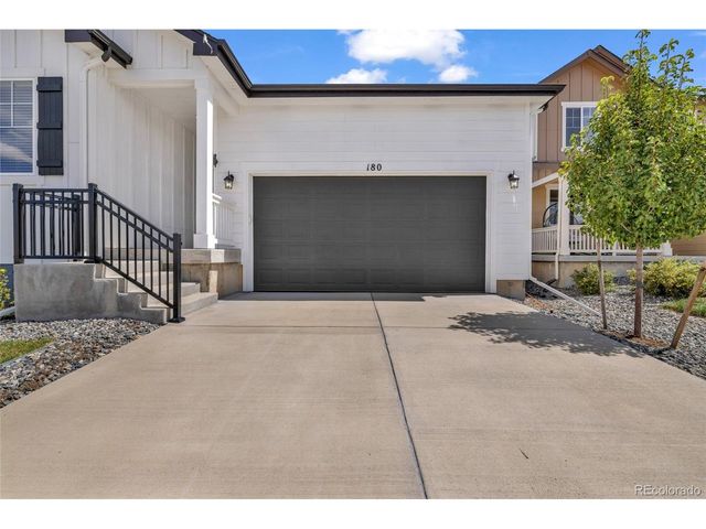180 N Edge Cliff St, Castle Rock, CO 80104
