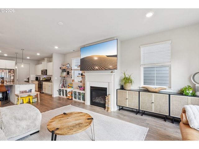 6975 Se TAMARACK St, Hillsboro, OR 97123