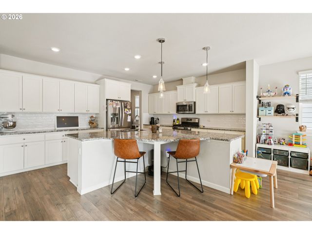 6975 Se TAMARACK St, Hillsboro, OR 97123