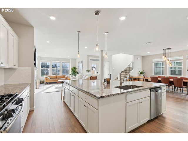 6975 Se TAMARACK St, Hillsboro, OR 97123