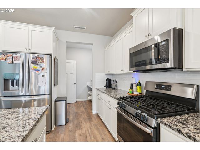 6975 Se TAMARACK St, Hillsboro, OR 97123