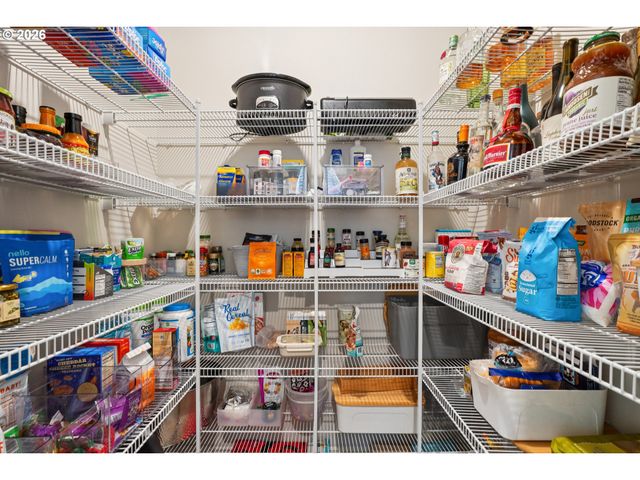 6975 Se TAMARACK St, Hillsboro, OR 97123