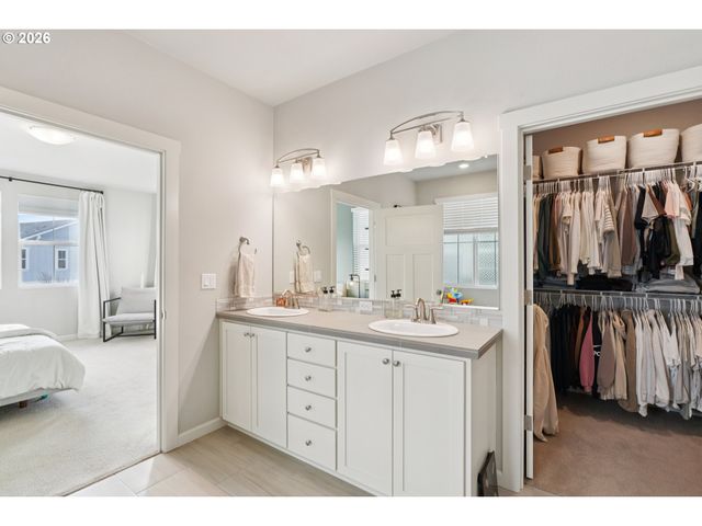 6975 Se TAMARACK St, Hillsboro, OR 97123