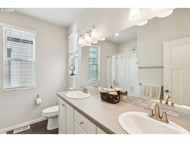 6975 Se TAMARACK St, Hillsboro, OR 97123