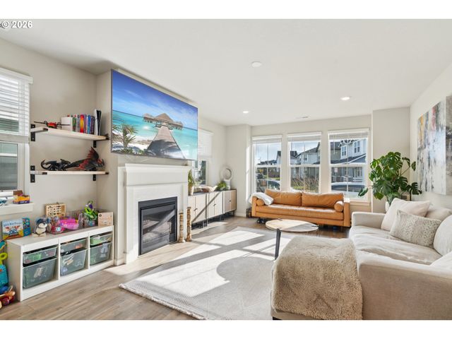 6975 Se TAMARACK St, Hillsboro, OR 97123