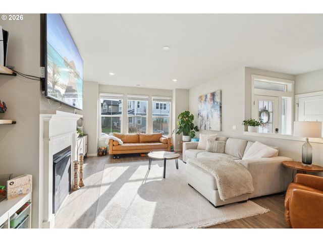 6975 Se TAMARACK St, Hillsboro, OR 97123