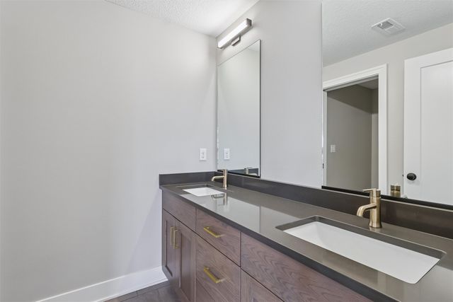 85 NW Alderleaf Drive, Waukee, IA 50263