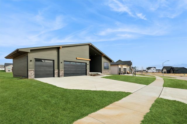 85 NW Alderleaf Drive, Waukee, IA 50263