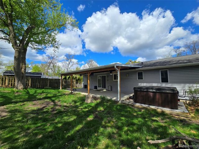 1855 Luneta Court, Commerce Twp, MI 48382