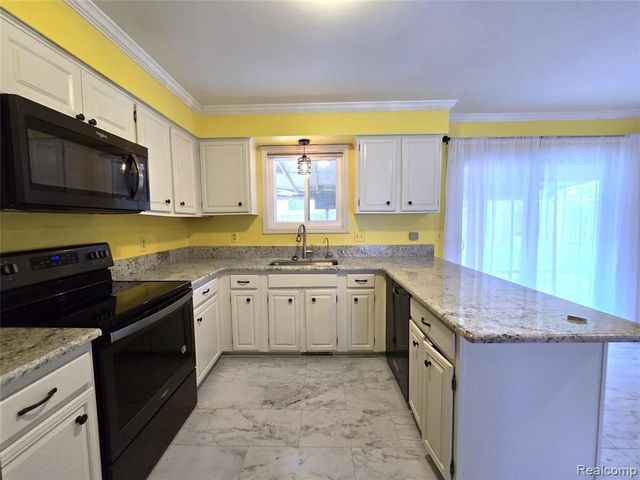 1855 Luneta Court, Commerce Twp, MI 48382