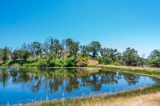 9110 Chalk Hill Rd, Healdsburg, CA 95448