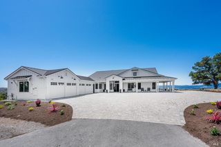 9110 Chalk Hill Rd, Healdsburg, CA 95448