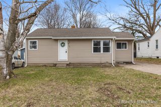 2100 Dawson Avenue NE, Grand Rapids, MI 49505