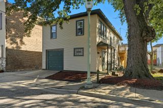 2027 1/2 Davidson Place, Whiting, IN 46394