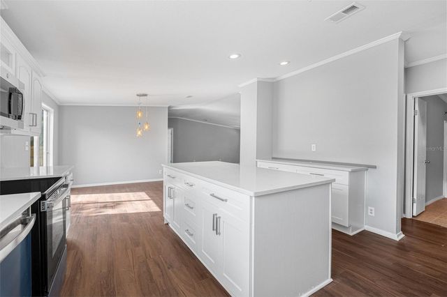 7706 23RD STREET, Zephyrhills, FL 33540