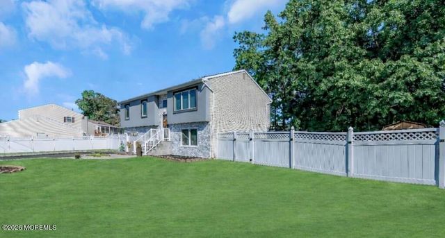 34 Vernon Street, Parlin, NJ 08859