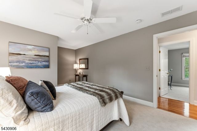 305 Charlton Ln, Branchburg Twp., NJ 08853