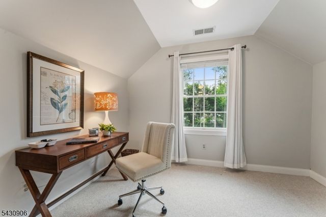 305 Charlton Ln, Branchburg Twp., NJ 08853