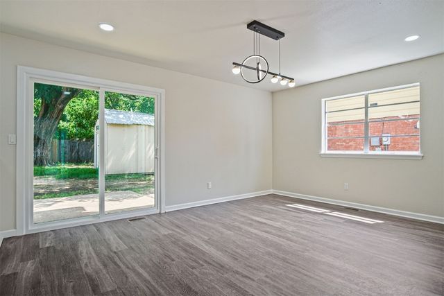 7417 NW 7th Street, Oklahoma City, OK 73127