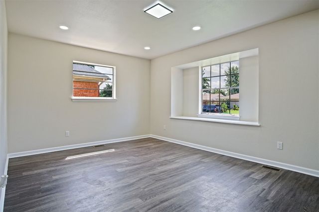 7417 NW 7th Street, Oklahoma City, OK 73127
