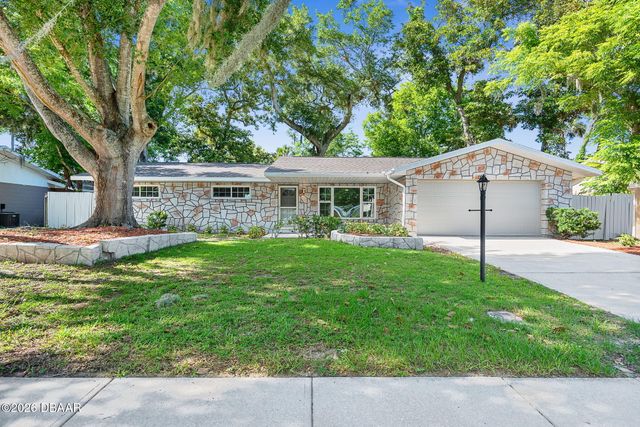 107 Wimbledon Court, Port Orange, FL 32127