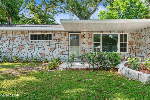 107 Wimbledon Court, Port Orange, FL 32127