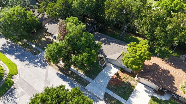 107 Wimbledon Court, Port Orange, FL 32127