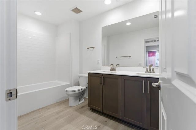 43869 Hampton, Lancaster, CA 93536