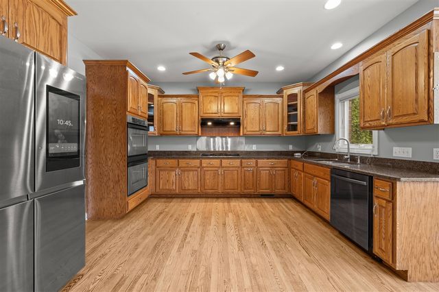 5036 Shoreview Drive, Coloma, MI 49038