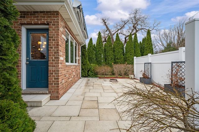 5036 Shoreview Drive, Coloma, MI 49038