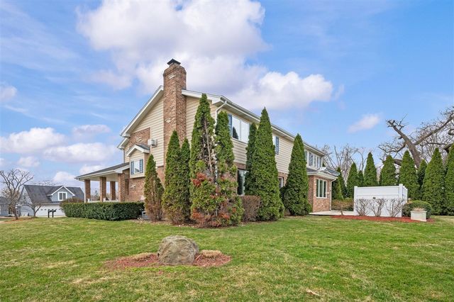 5036 Shoreview Drive, Coloma, MI 49038