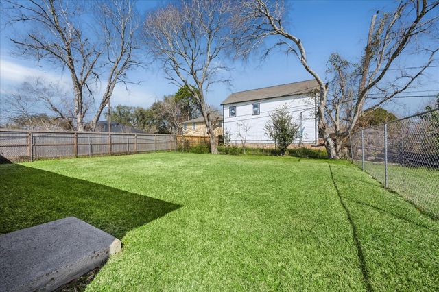 3513 Barberry Drive, Houston, TX 77051