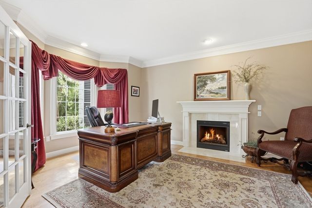 20 Tarbox Ln, North Reading, MA 01864