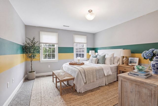 20 Tarbox Ln, North Reading, MA 01864