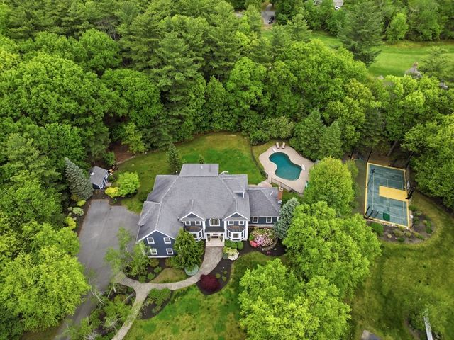20 Tarbox Ln, North Reading, MA 01864