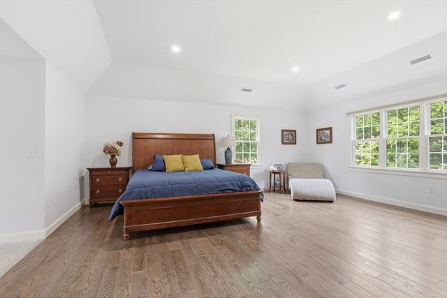 20 Tarbox Ln, North Reading, MA 01864