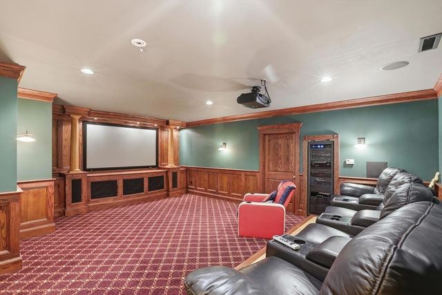 20 Tarbox Ln, North Reading, MA 01864