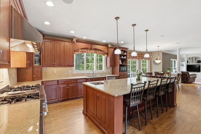 20 Tarbox Ln, North Reading, MA 01864