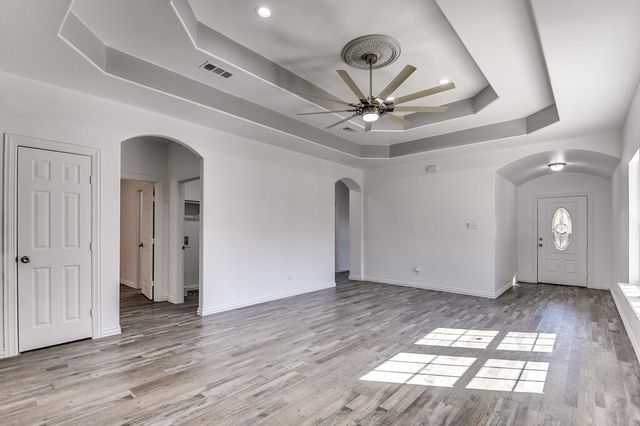 1449 Owega Avenue, Dallas, TX 75216