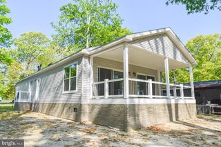 27059 FLIPPER #687, Long Neck, DE 19966