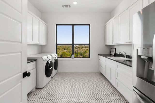 17016 Sanglier DR, Austin, TX 78738