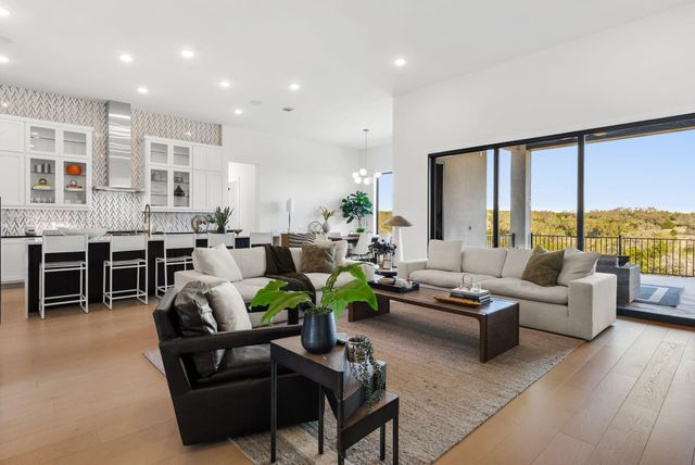 17016 Sanglier DR, Austin, TX 78738